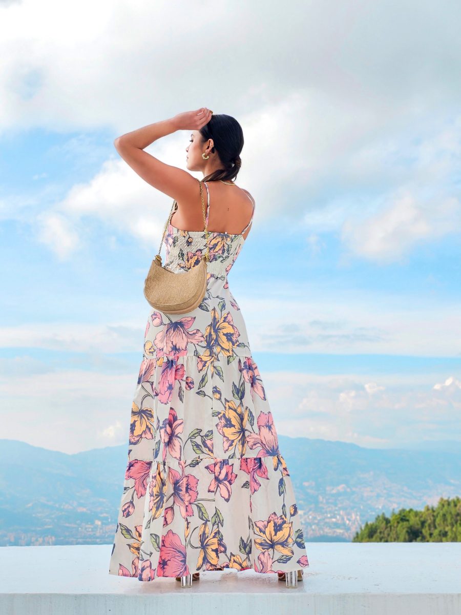 Vestido Taliana Est Flores Fondo Crudo - Imagen 6
